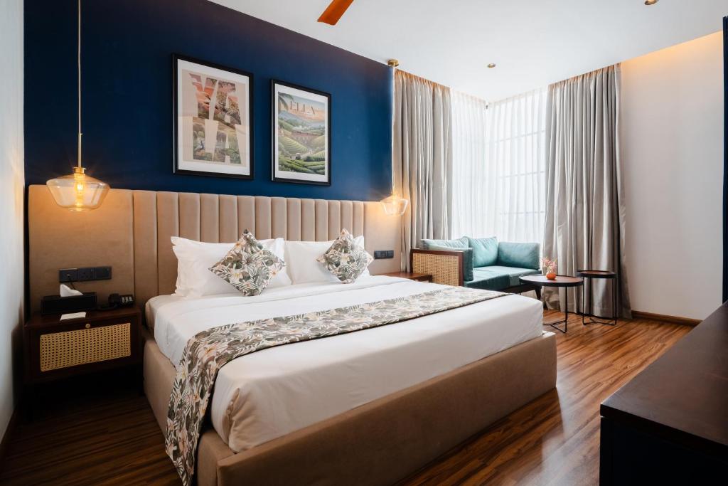 Superior King Room MK Colombo 3